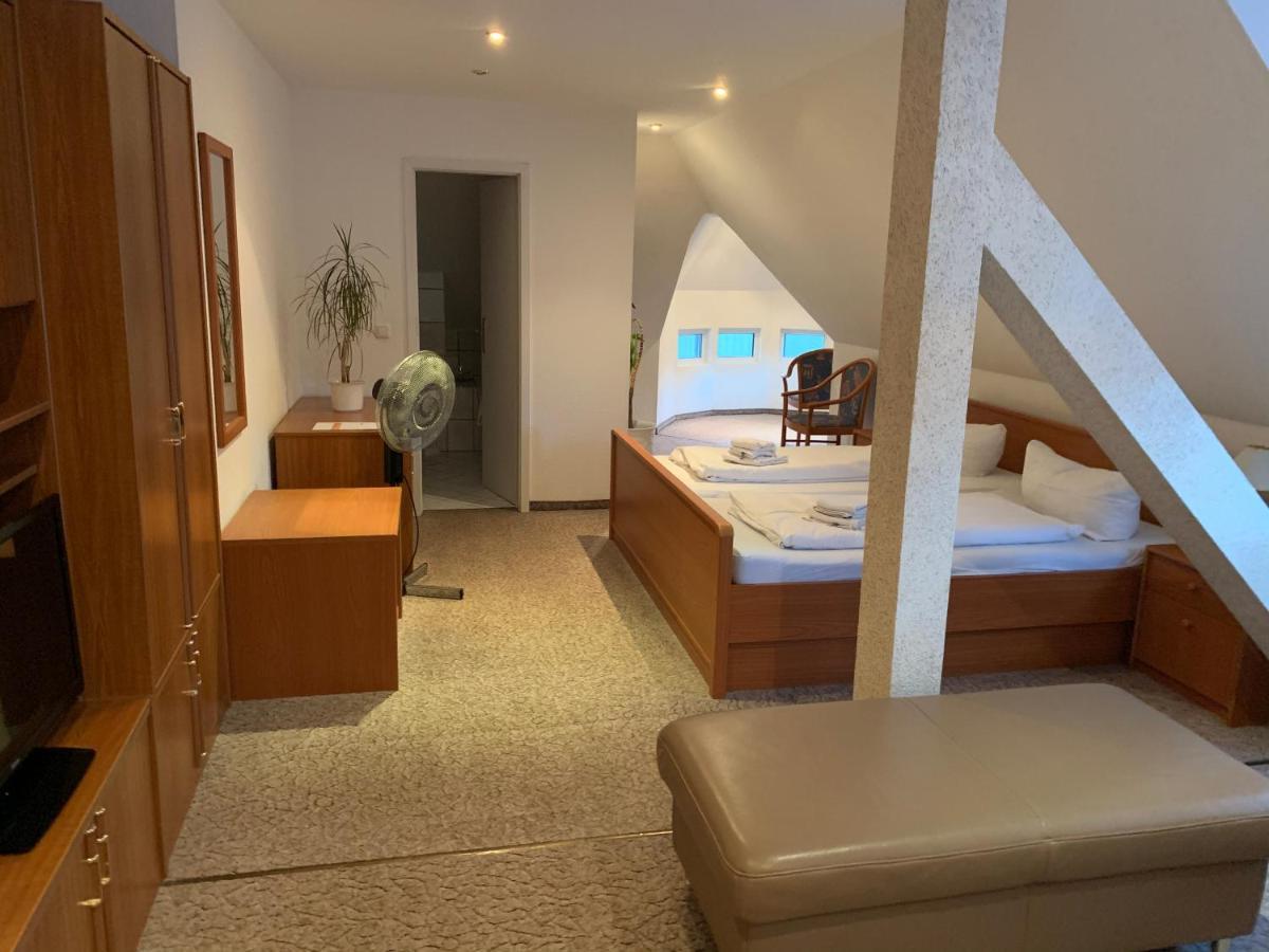 Hotel & Restaurant Schenk Von Landsberg تويبيتز المظهر الخارجي الصورة