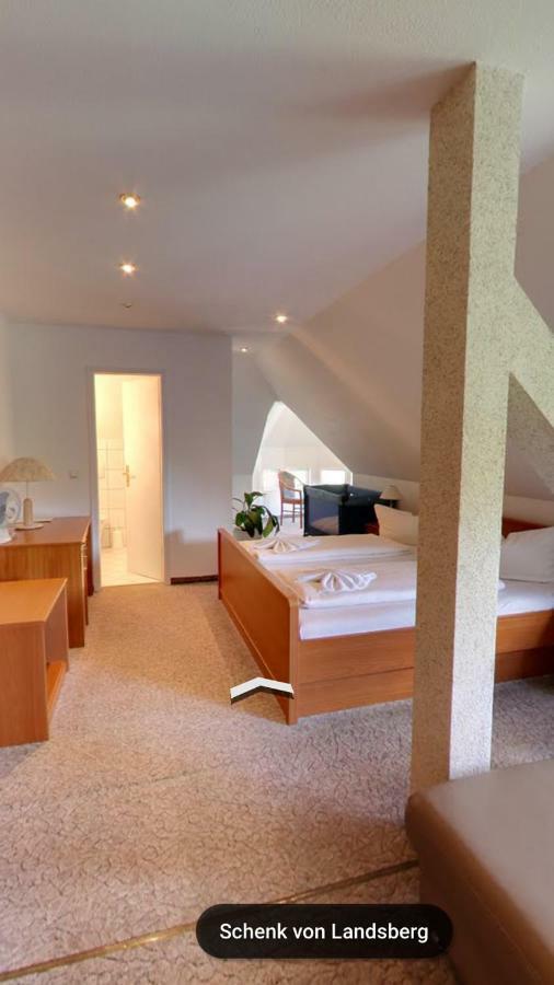 Hotel & Restaurant Schenk Von Landsberg تويبيتز المظهر الخارجي الصورة